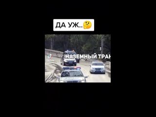 В Москве в ДТП попал автомобиль Патриарха Кирилла  Aurus врезался в Volvo в 6:30 утра на пересечении проспекта Мира..