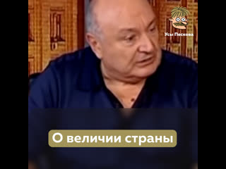 Ростовский музыкант Руслан Нуриев сыграл горожанам на настоящем пианино в обычном автобусе 😁 Для поднятия..