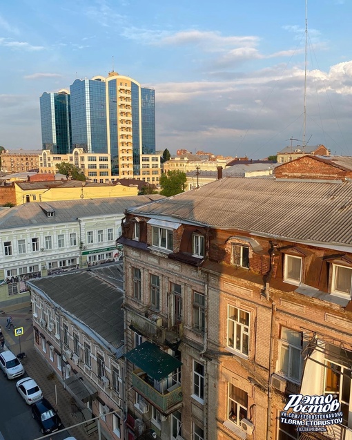 🌤 Лето в Ростове: вид с домика на Шаумяна 🌺  ⚠ВНИМАНИЕ! [https://vk.com/video/@etorostovnadonu|Видео могут смотреть] только..