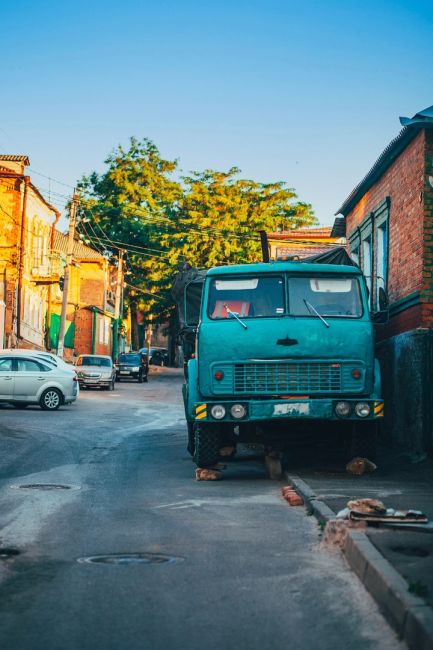 Летний рассвет на улочках Старого Ростова  📸 Фото: Артём..