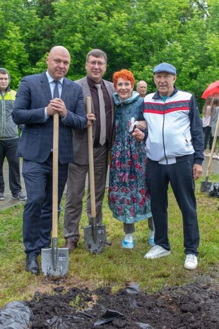 🌟 «Аллея звёзд» появилась в Кстово.  С 27 по 31 мая в Кстово проходил первый открытый кинофестиваль..