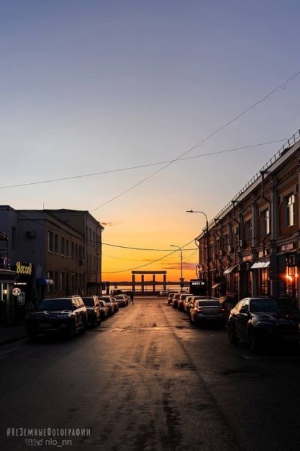 Закат на ул.Рождественской 🌅
..