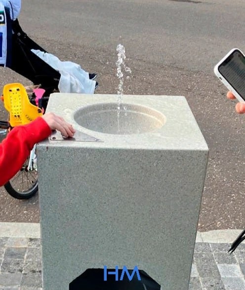 ⛲️На ВДНХ установили питьевые фонтанчики, но есть одно "но".  Пить из них нельзя, поскольку они декоративные..