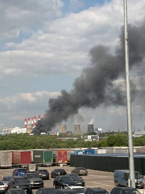 🔥 Пожар в районе ТЭЦ-22 в Дзержинском  UPD. Пожар локализован на площади 500 квадратных метров. Ему присвоили..