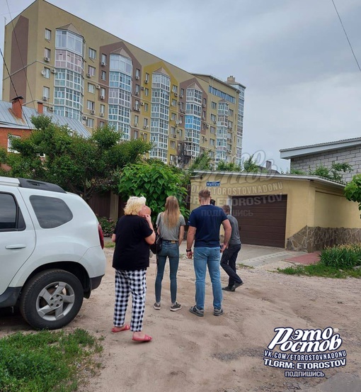 💥 Предположительно, сбитый БПЛА со взрывчаткой врезался в жилой дом в Воронеже. Местные слышали два взрыва...