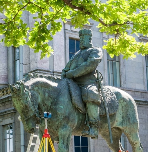 В Петербурге отреставрируют памятник Александру III 
Предреставрационные исследования уже запущены. 
..