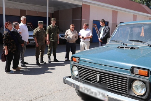 🚗Житель Азнакаевского района подарил бойцам СВО свой автомобиль  Наиль Сабитов передал военнослужащим ВАЗ..