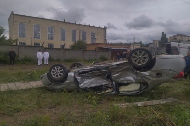 В Озёрске водитель авто угонял от полиции и попал в ДТП  Сотрудники ДПС получили сигнал о нетрезвом водителе..