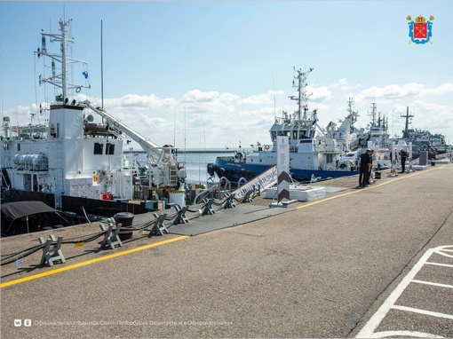 🛳24 и 25 июня Международный военно-морской салон в Кронштадте могут посетить все желающие бесплатно. Для..