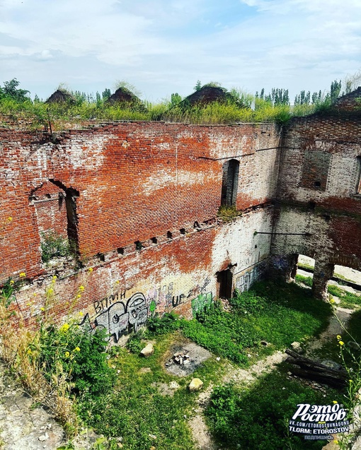 🏛 Парамоновские склады - легендарное купеческое наследие Ростова-на-Дону 19 века. В подземельях..