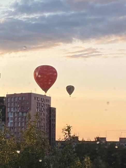 ❤️Вечерняя красота в небе над «Новой Кузнечихой» и вид из Верхних Печер!
..