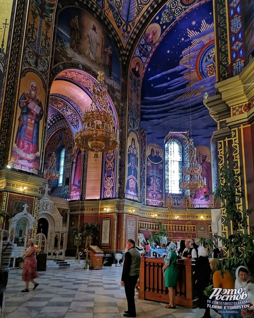 ⛪ Вознесенский патриарший собор в Новочеркасске. Стоит в самом центре города (построен в 1904г) и по размерам..