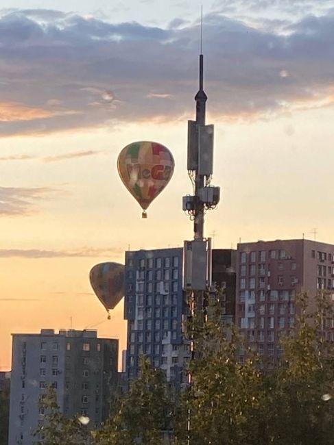 ❤️Вечерняя красота в небе над «Новой Кузнечихой» и вид из Верхних Печер!
..