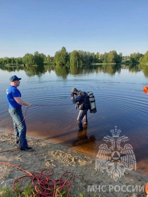 🗣️ Купальный сезон открылся — люди начали тонуть!  В Семенове на озере Верхнее, в месте, не оборудованном..