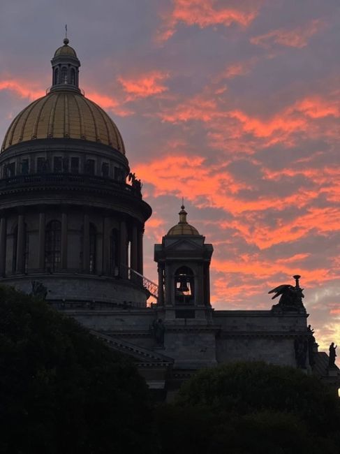 🌆 Красивый закат над..