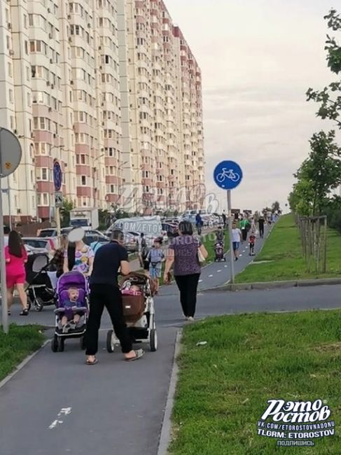 🚲 «Велодорожки на Суворовском прекрасны! Посмотрите, сколько людей!», - удивляется подписчик паблика "Это..