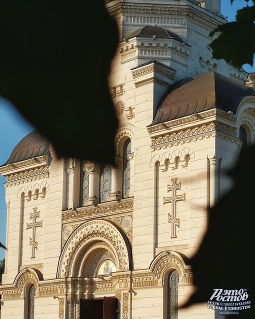 ⛪ Вознесенский патриарший собор в Новочеркасске. Стоит в самом центре города (построен в 1904г) и по размерам..