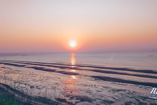 🏖 Семибалки - безлюдное и прекрасное место, но чтобы поплавать, надо 1000-1500 метров идти по воде. Это зависит от..