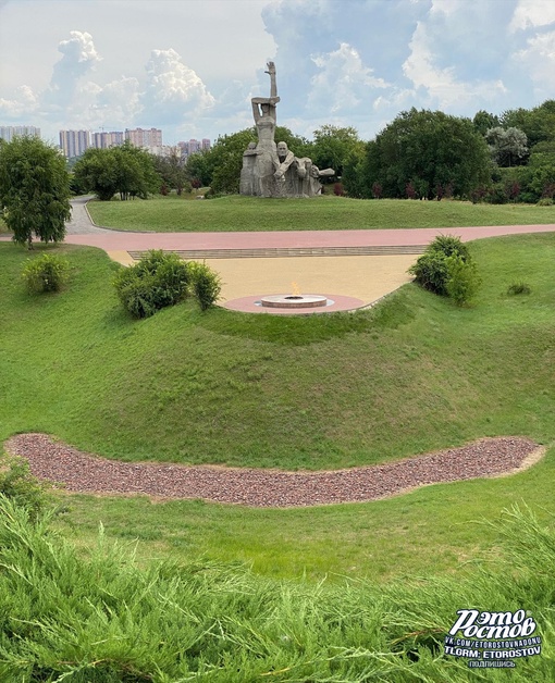 🎗 Змиёвская балка. Во время второй оккупации Ростова, в августе 1942 года, здесь было уничтожено 27 тысяч..