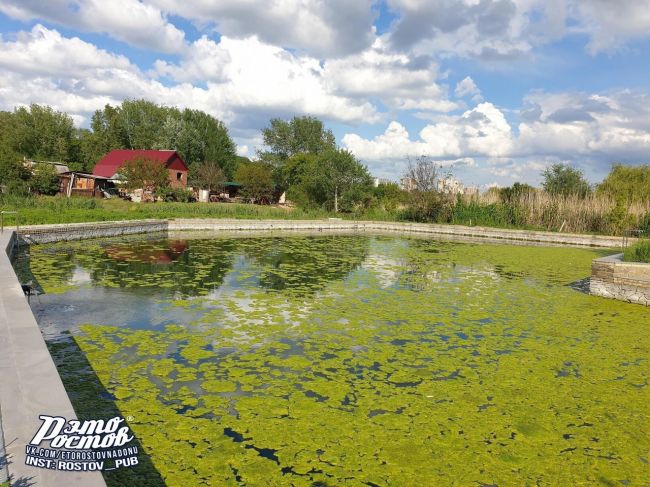 💦 Малоизвестный родник Водопадный в районе Змиёвской балки. 
Это живописное местечко находится на..