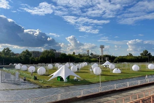 На нижегородском стадионе «Динамо» появилась новая инсталляция «Антрополэнд» 
..