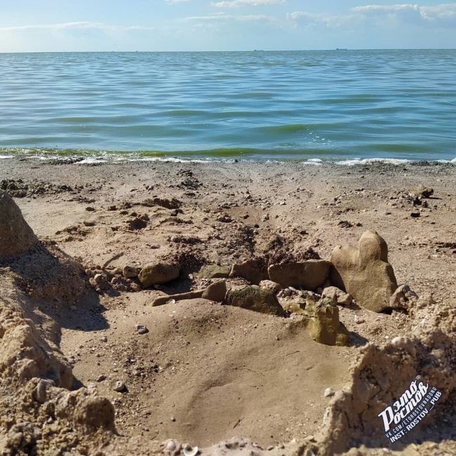 🏖 Семибалки - безлюдное и прекрасное место, но чтобы поплавать, надо 1000-1500 метров идти по воде. Это зависит от..