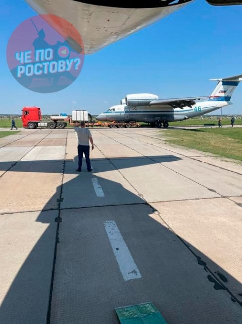 В Ростове потерпел аварию военный самолет.  ЧП случилось на днях во время посадки самолета Ан-72 ВМФ России на..