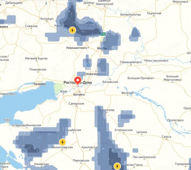 В ближайшие часы в Ростовской области местами ожидаются ливни и ураганный ветер. Спасательная служба..