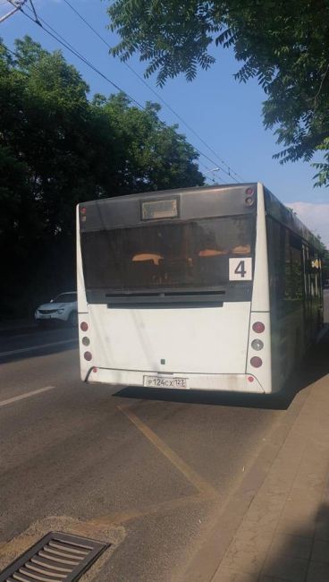 Водитель не пустил в маршрутку женщину в инвалидной коляске  Нам пишет жительница Краснодара Татьяна:  -..