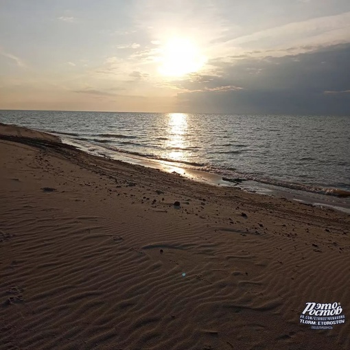 🏖 Семибалки - безлюдное и прекрасное место, но чтобы поплавать, надо 1000-1500 метров идти по воде. Это зависит от..