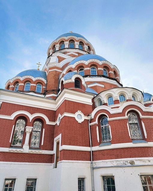 Начнём это утро с красоты!
📍Спасо-Преображенский собор на улице Щербакова  📸Алексей Молев
..