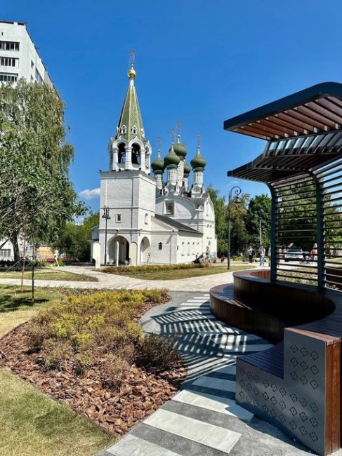 🗣В Нижнем Новгороде благоустроили две территории раньше срока 
Обновление произошло в сквере в Больших..