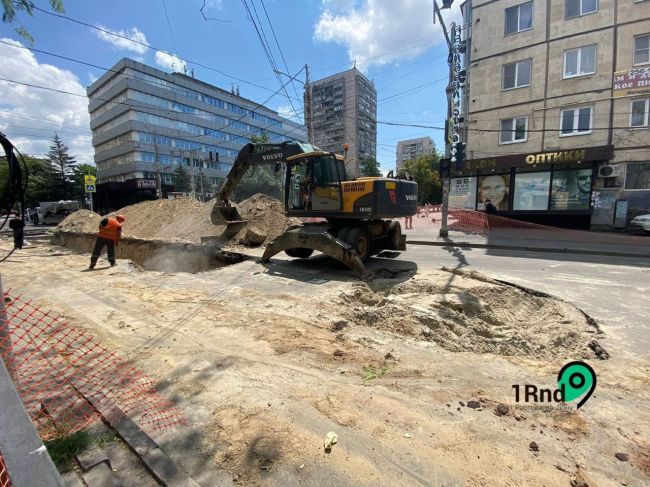 ⛔ Ворошиловский полностью перекопан вдоль Варфоломеева. Здесь не только ликвидируют..