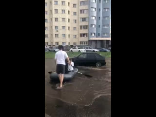 Много поваленных деревьев и других неприятных последствий непогоды
..