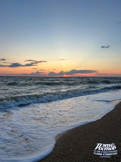 🏖🔵 Должанская коса в середине лета. Здесь сейчас классно. Море очень теплое, никаких дождей, медуз и..