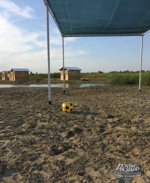 🏖 Пляж на Белом озере между Ростовом и Батайском. Приятное спокойное место, людей мало.  Одно из немногих..