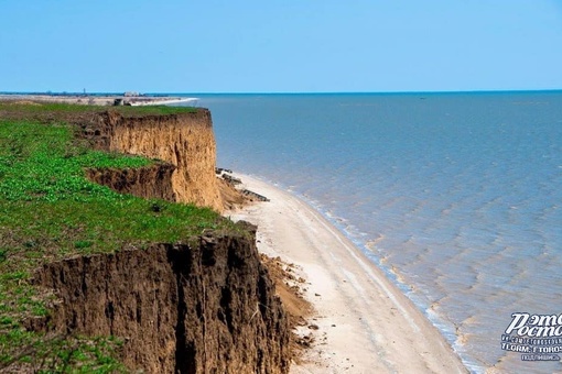 🏖 Семибалки - безлюдное и прекрасное место, но чтобы поплавать, надо 1000-1500 метров идти по воде. Это зависит от..