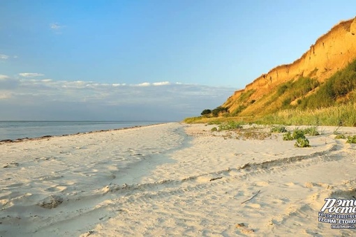 🏖 Семибалки - безлюдное и прекрасное место, но чтобы поплавать, надо 1000-1500 метров идти по воде. Это зависит от..