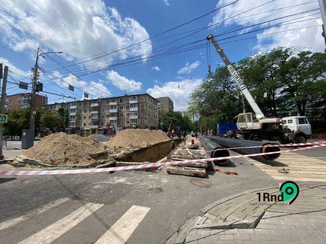 ⛔ Ворошиловский полностью перекопан вдоль Варфоломеева. Здесь не только ликвидируют..