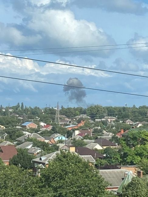 Очевидцы сообщают о  мощном взрыве в Таганроге. Что взорвалось пока..