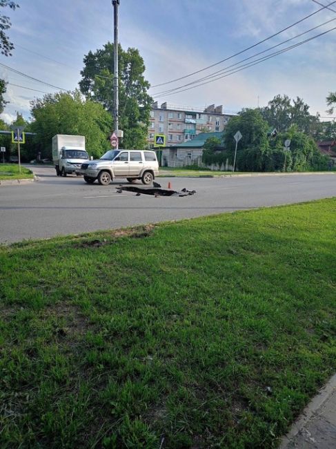 На Федосеенко появился вход в метро
..