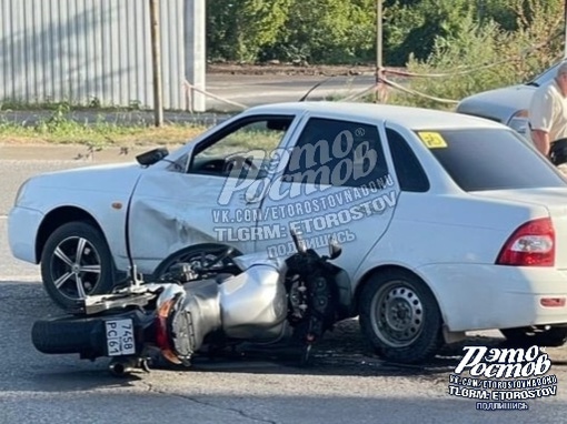 🚨 Мотоциклист с девушкой врезались в Приору на Северном. Отделались лишь..