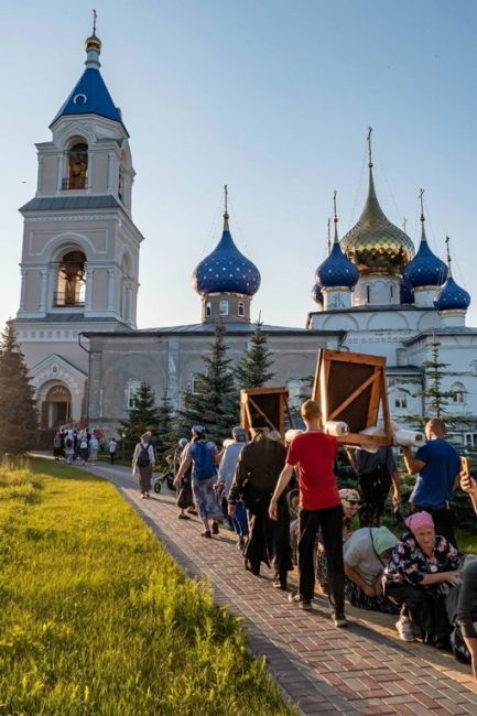 В преддверии празднования 1 августа памяти преподобного Серафима Саровского в Свято-Троицком..