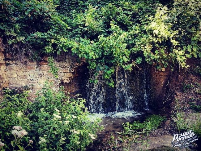 💦 Водопады в Александровке и туннель к Дону 🌊 
Находятся в районе конечной остановки. Нужно спуститься к..