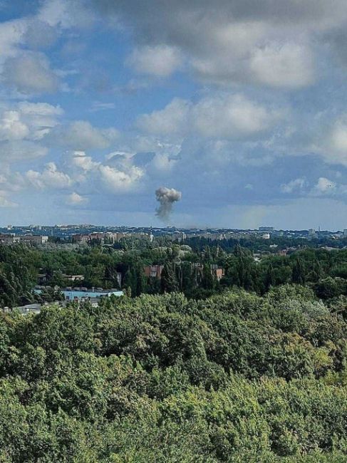 В центре Таганрога взорвалась ракета. В городе введен режим ЧС  Взрыв произошел около ресторана «Чехов Сад»...