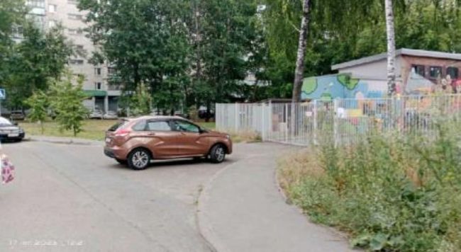 Анонимно. Требуется полностью восстановить лежачий полицейский препятствующий скорости авто в близи..