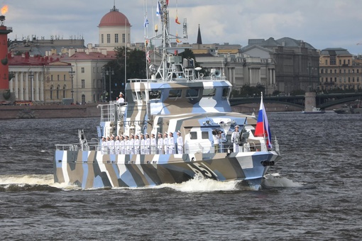 Репетиция парада ко Дню Военно-Морского Флота😍 
Напомним, что Главный военно-морской парад пройдёт в..