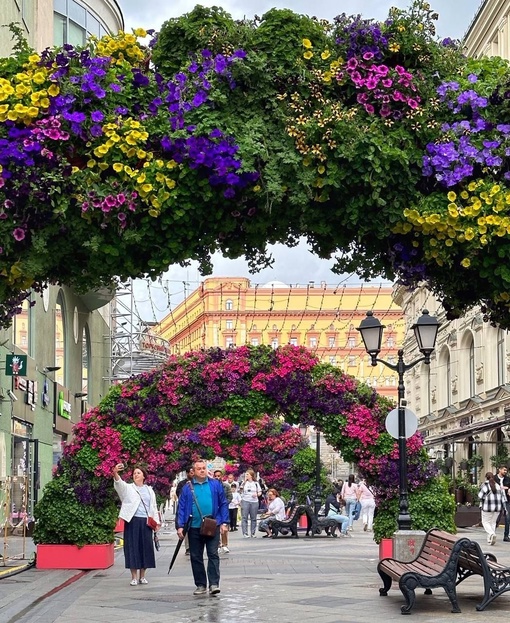 🌸Цветочные арки на Никольской.  Фото..