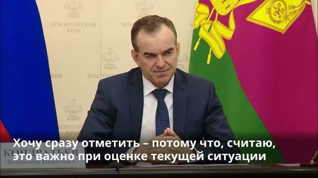 А такое море вы видели?
Блогер Юрий Озаровский показал пляж в Анапе, водоросли гниют, дикая вонь и чернота,..