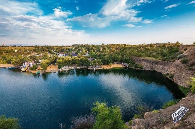 💙🌳 База отдыха "Эльдорадо" — это живописное и незабываемое место, расположенное в колоритном каньоне на..